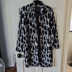 Tahari Gray And Black Animal Print Women's Coat